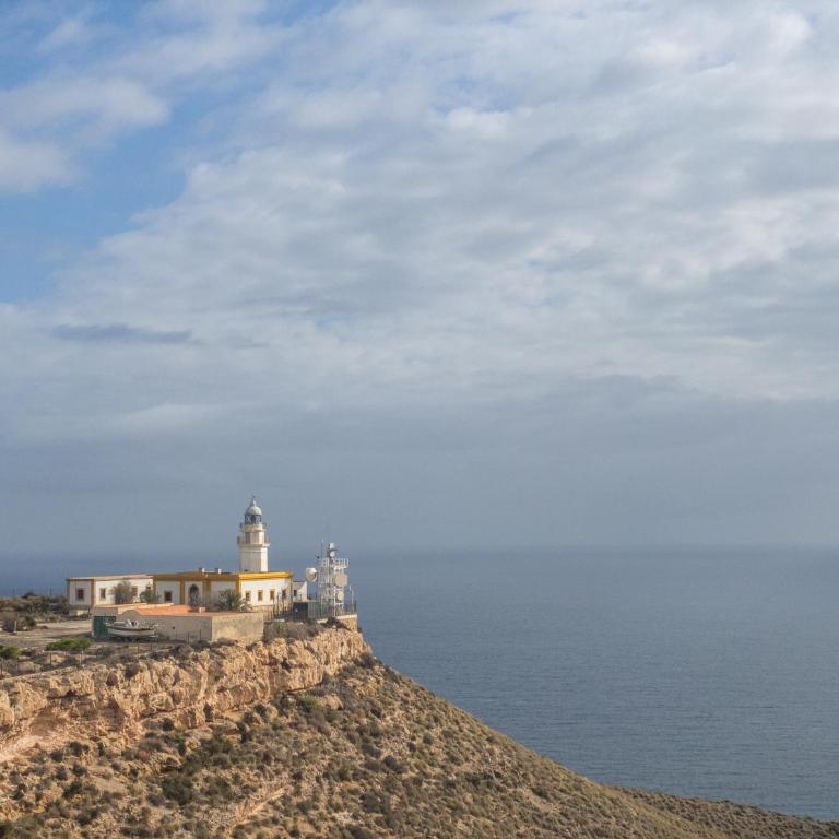 Apartamento ROSA del MAR Playas de Vera Ático en Primera Línea de Playa Piscina al Aire Libre Aparcamiento Gratuito WiFi Muy Rápido Acogedor con Calefacción - Appartement 2 Chambres - 68