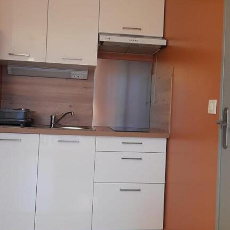 Appartement rénové 2 pièces avec loggia vue mer et parking à Villers-sur-Mer - FR-1-712-7 - Appartement - 3