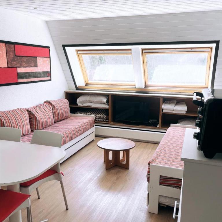 Departamento en Edificio Atenas con excelentes Vistas - Apartamento Dúplex - 6