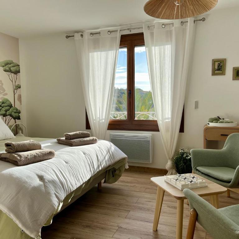 Au Bonheur Dezange - Chambre Familiale - Vue sur Jardin - 4