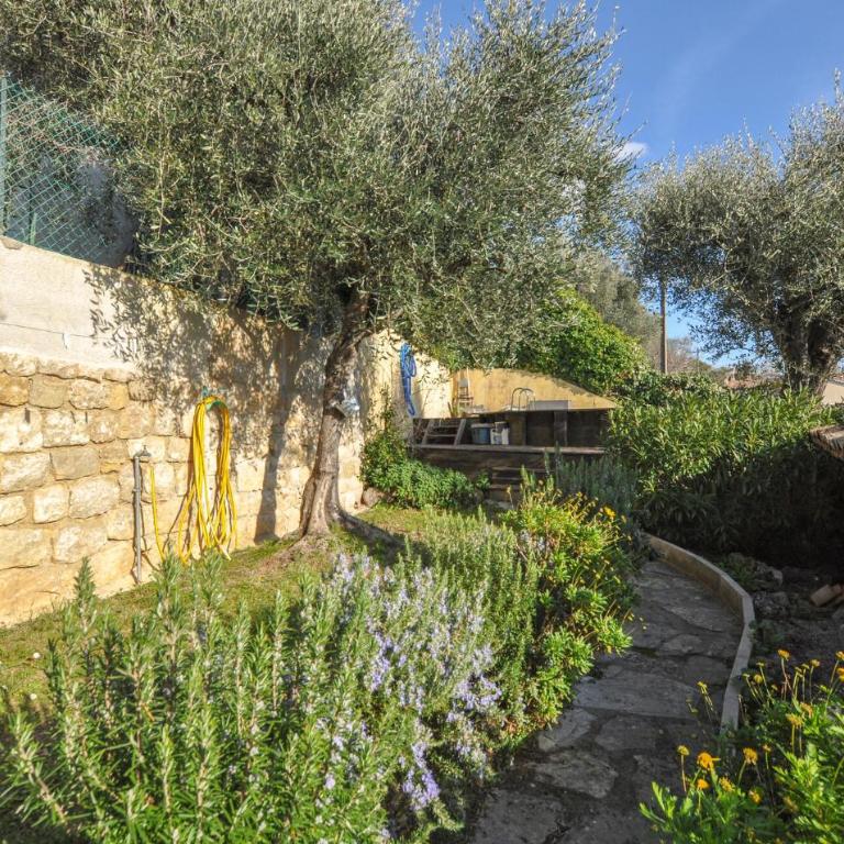 Charmant Appartement À Grasse Avec Piscine - Appartement 1 Chambre - 12