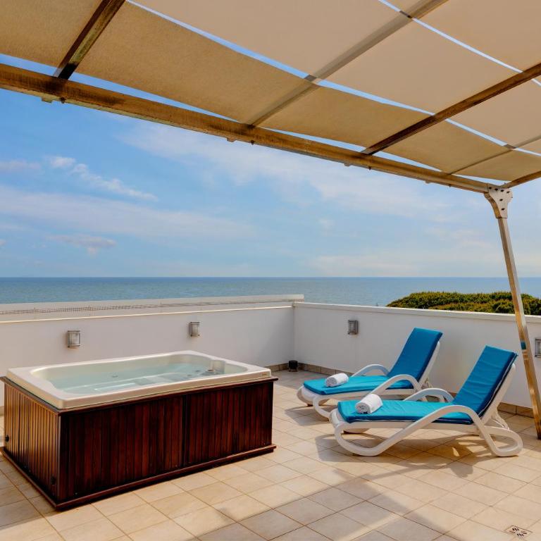 Park Hotel Ermitage Resort & Spa - Suite Deluxe con Vasca Idromassaggio - 1