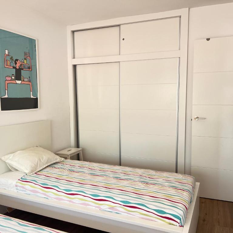 Beach Apartment Alicante - Two-Bedroom Apartment - 15