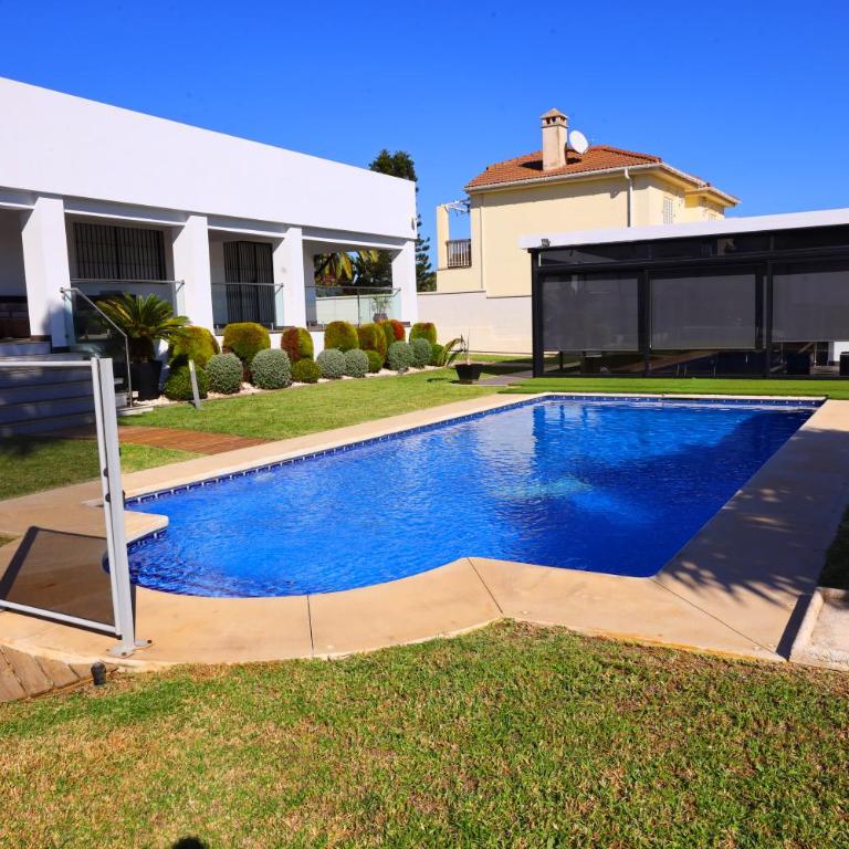 Villa lujo Costa del Sol con piscina-jacuzzi - Villa - 85