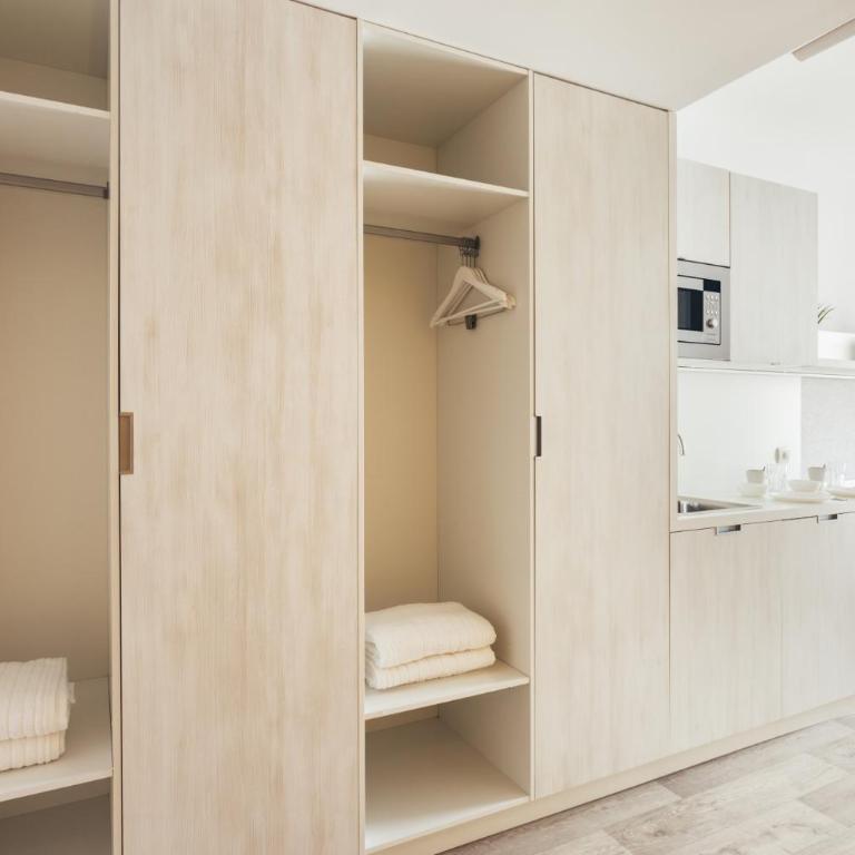 Soto House Pamplona - Deluxe Room - 7