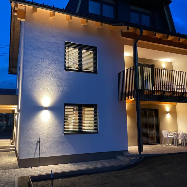 Lake & Town Apartments Klagenfurt - Apartment mit 2 Schlafzimmern - 1