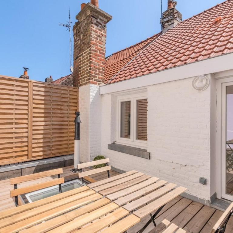 2 BR house w/ terrace, near train stations & metro - Maison de Vacances - 17