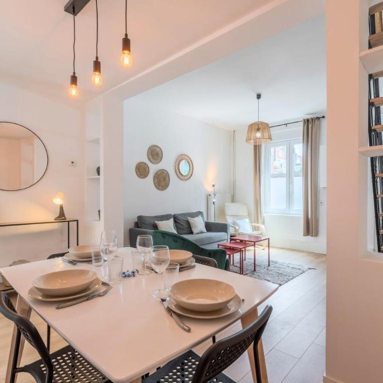 2 BR house w/ terrace, near train stations & metro - Maison de Vacances - 5