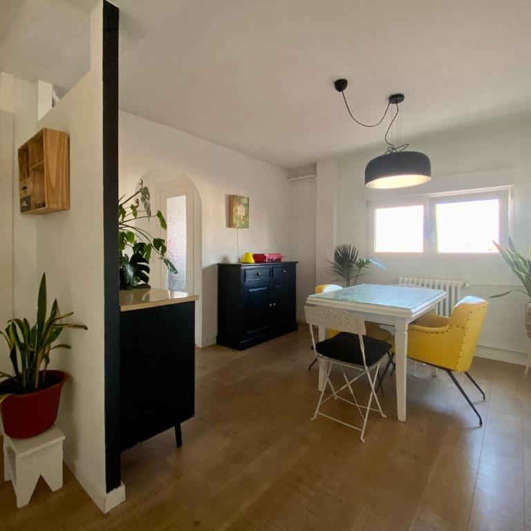 Apartamento tranquilo en el centro de Burgos - Apartamento de 2 dormitorios - 1