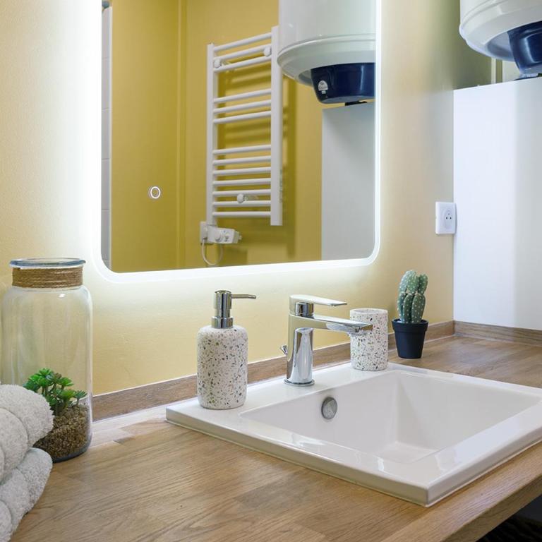 Joli studio - Parking Privé - WIFI Très Haut Débit - Au calme - Apartment mit 1 Schlafzimmer - 3