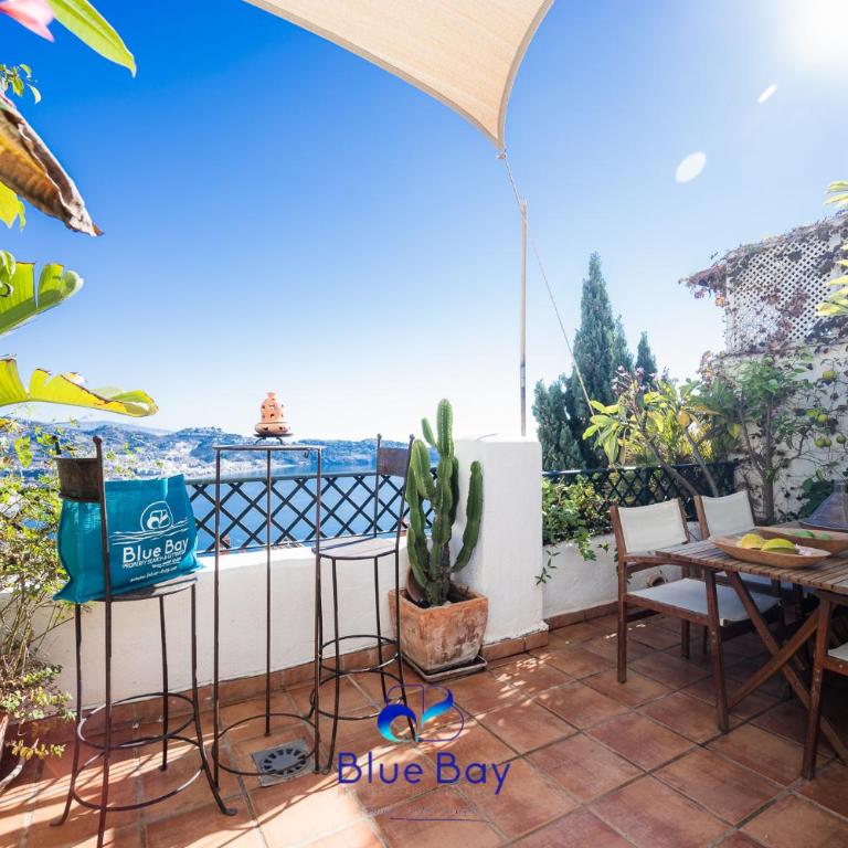 Al Alba Townhouse with Community Pool and Padel - Four-Bedroom House - 10