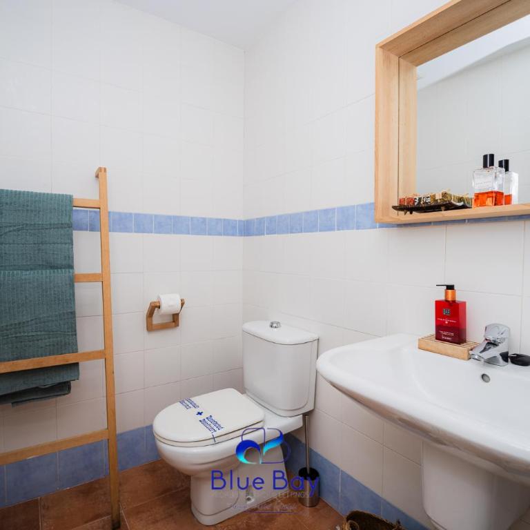 Al Alba Townhouse with Community Pool and Padel - Four-Bedroom House - 25