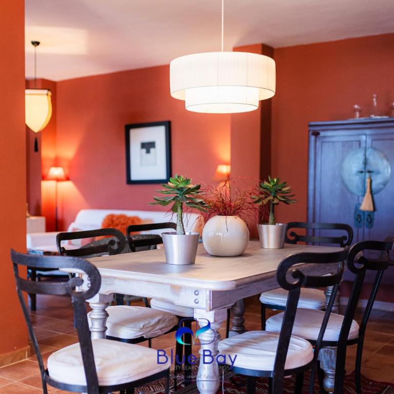 Al Alba Townhouse with Community Pool and Padel - Four-Bedroom House - 3