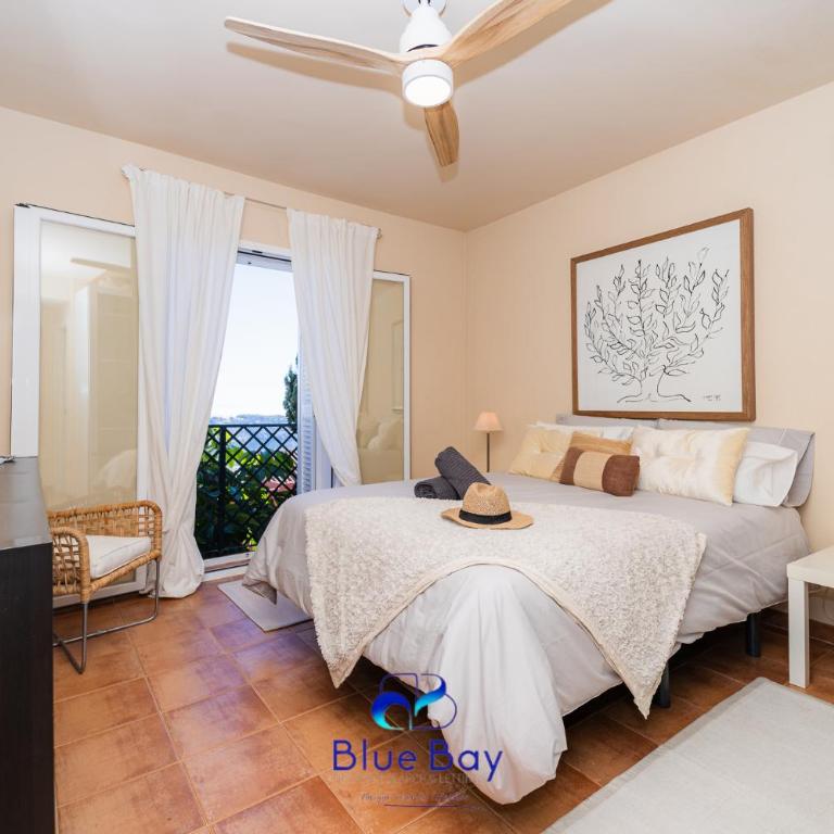 Al Alba Townhouse with Community Pool and Padel - Four-Bedroom House - 26