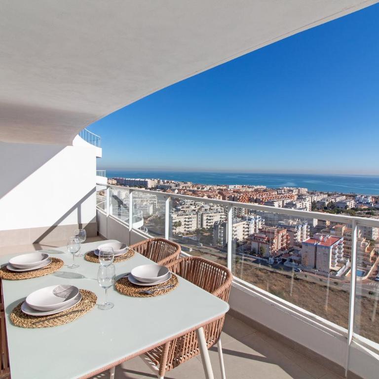 Global Vacacional, Moderno apartamento de dos terrazas con increíbles vistas al mar - Apartment with Sea View - 1