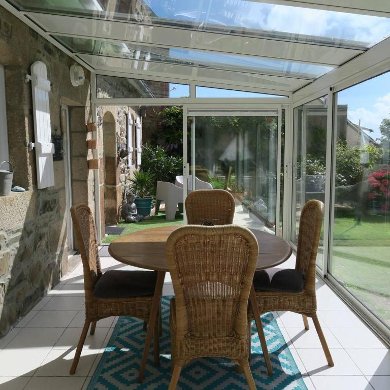 Maison de charme 3* avec WIFI, jardin clos, véranda, à 350m du port à Perros-Guirec - FR-1-368-254 - Ferienhaus (4 Erwachsene) - 1