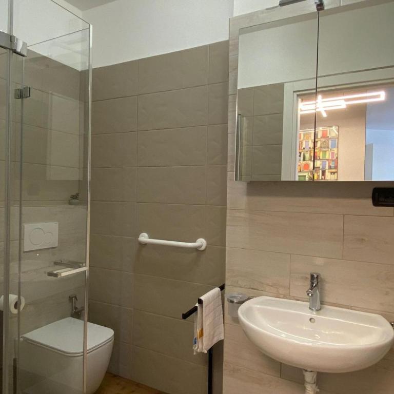 Lakeside Apartment - Penthouse - 22