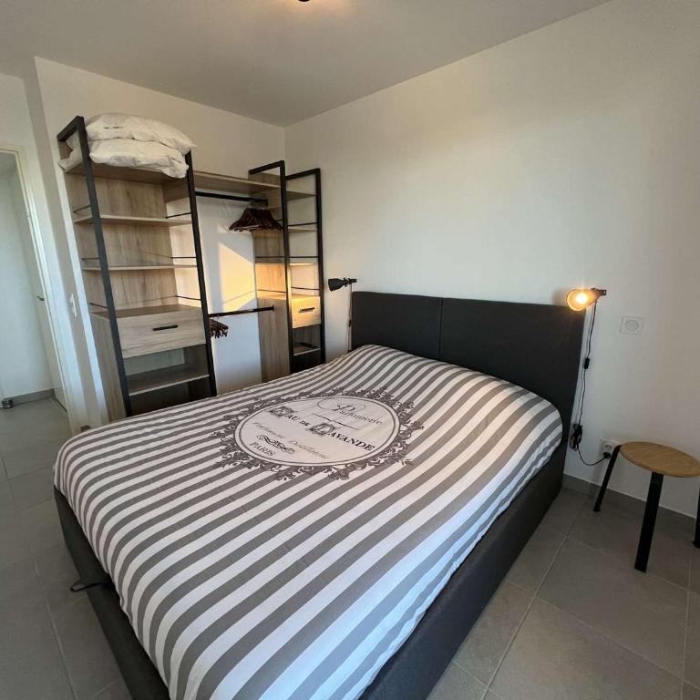 Superbe T2 avec grande terrasse et parking, proche mer - FR-1-701-73 - Apartment - 4