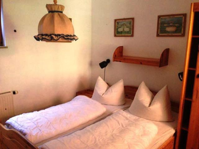 Ferienwohnung Enzian 3 im Feriendorf Sonnenhang im Allgäu - Standard Apartment mit 2 Schlafzimmern und Terrasse - 4