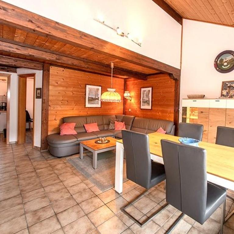 Ferienwohnung Enzian 1 im Feriendorf Sonnenhang im Allgäu - Apartment mit 2 Schlafzimmern und Balkon - 2