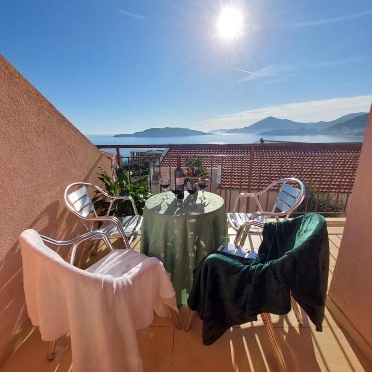 Apartmani Dalex - Apartman sa Pogledom na More - 1