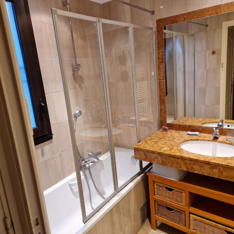 Cannes près Croisette beau 2 pièces 3 étoiles - Appartement - Vue sur Jardin - 60