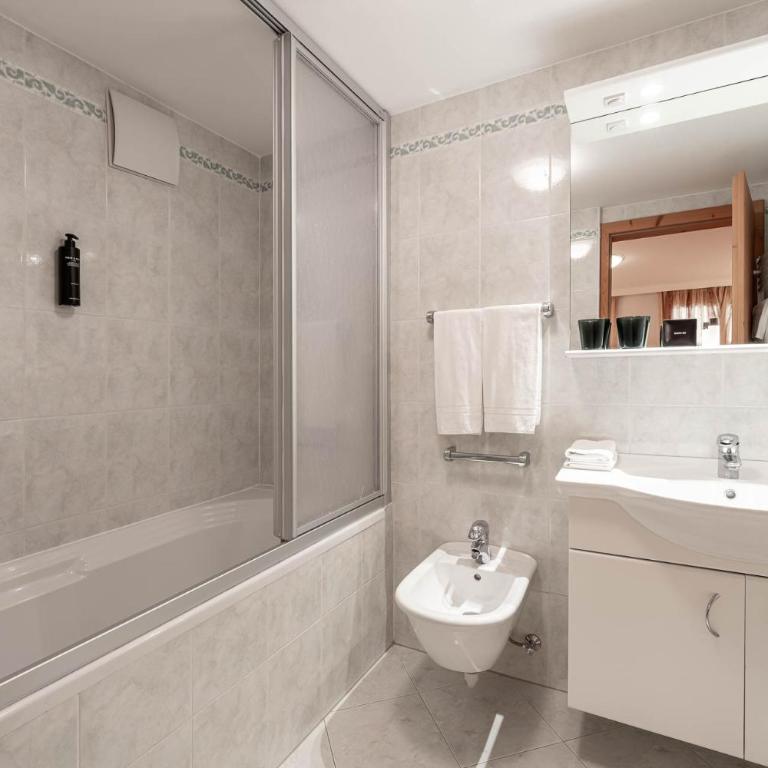 Monte Pana Dolomites Hotel - Camera Familiare (2 Adulti + 2 Bambini) - 4