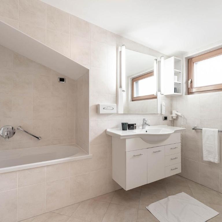 Monte Pana Dolomites Hotel - Camera Familiare (2 Adulti + 2 Bambini) - 6