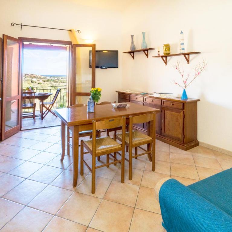 Sun and Sea LT - Piscina Condominiale - PMS CaseVacanze - Appartamento con 2 Camere da Letto - 2