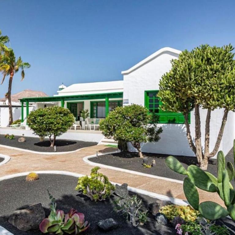 Luxury Villa Sea Front -La Orilla - Three-Bedroom Villa - 30