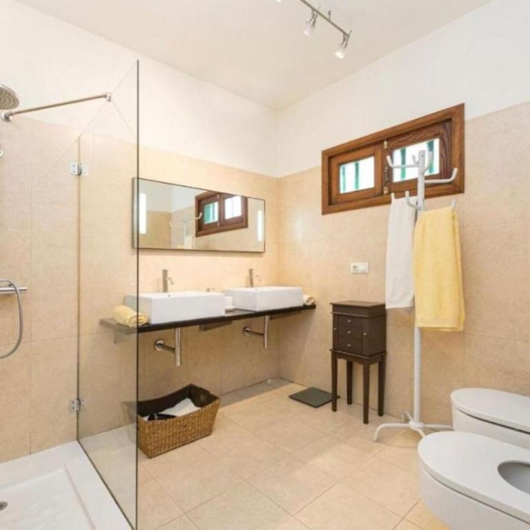 Luxury Villa Sea Front -La Orilla - Three-Bedroom Villa - 19