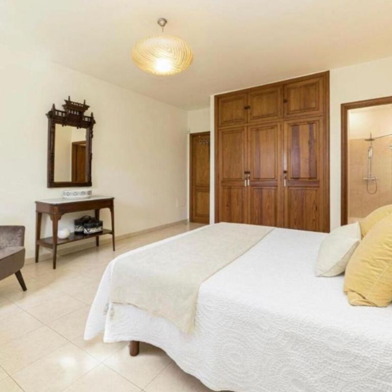 Luxury Villa Sea Front -La Orilla - Three-Bedroom Villa - 18