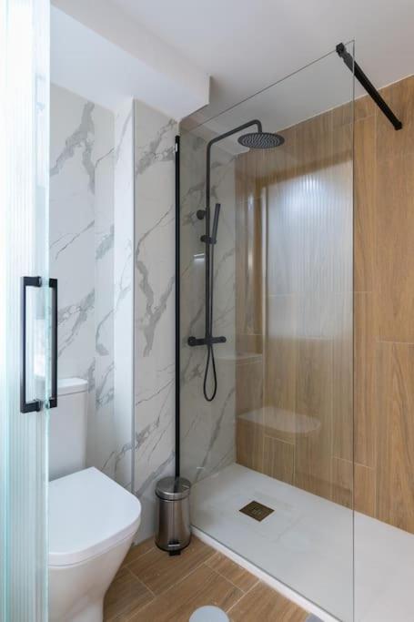 Beautiful duplex in front of Vista Alegre Palace - Two-Bedroom Apartment - 27