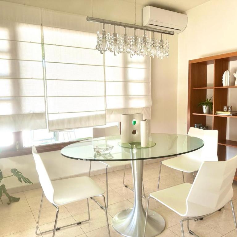 Luxury Villa Sea Front -La Orilla - Three-Bedroom Villa - 11