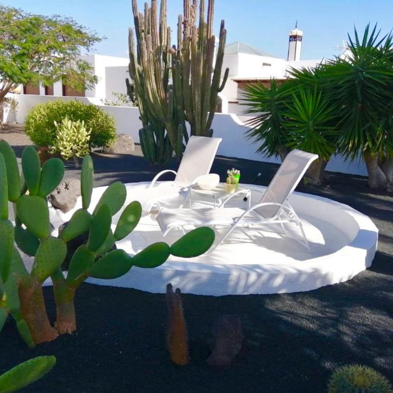 Luxury Villa Sea Front -La Orilla - Three-Bedroom Villa - 28