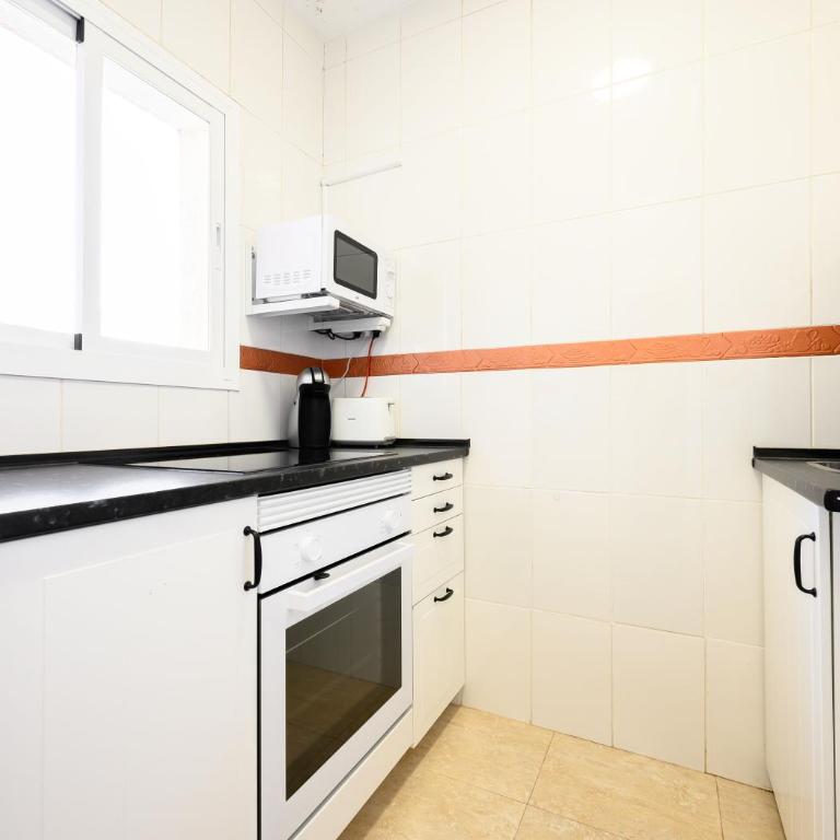 Estudio Alhambra Beach I - One-Bedroom Apartment - 13