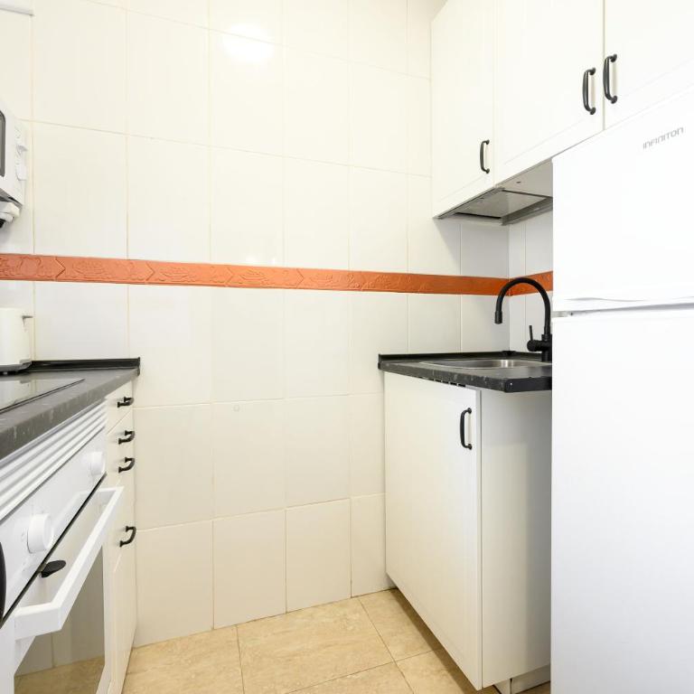 Estudio Alhambra Beach I - One-Bedroom Apartment - 12