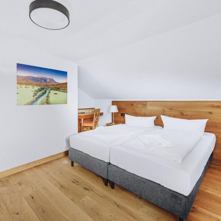 Weidegg - Hotel Garni - Standard Doppelzimmer - 9