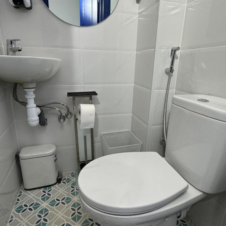 Castaños 4 - Double Room with Shared Bathroom - 2