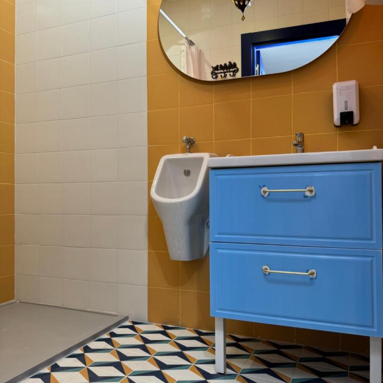 Castaños 4 - Double Room with Shared Bathroom - 3