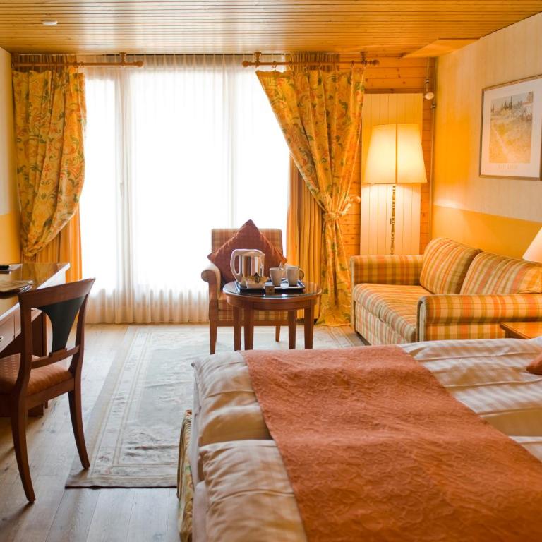Hotel Silberhorn - Residences & Spa Wengen - Superior Zimmer mit einem Balkon und Bergblick auf die Jungfrau - 1