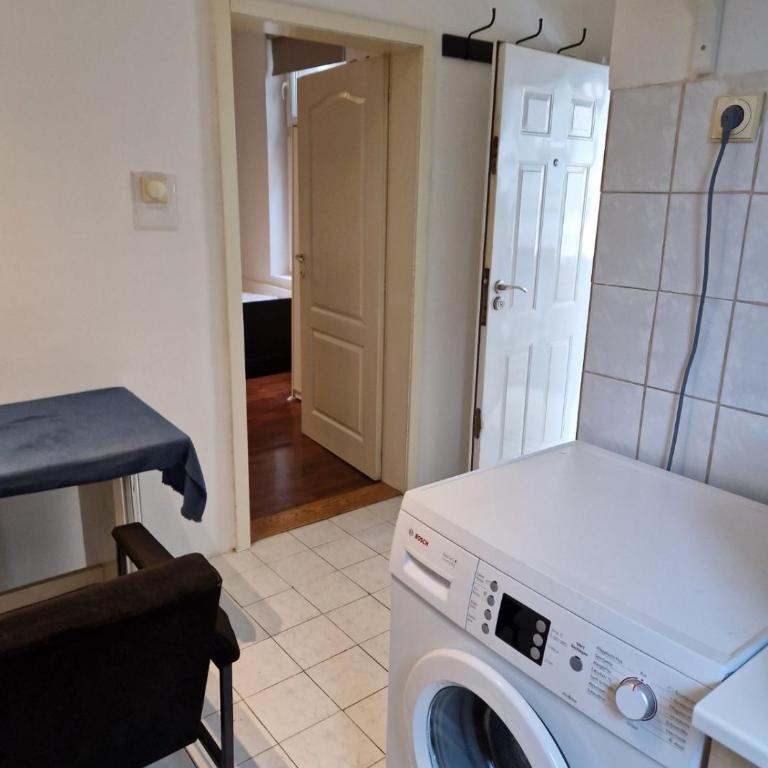 Belgrade Downtown Homestay - Porodični Junior Apartman - 7