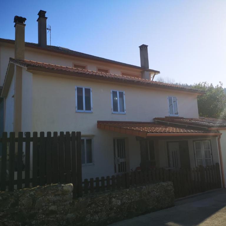 Casal de Perros - Casa de 4 dormitorios - 1