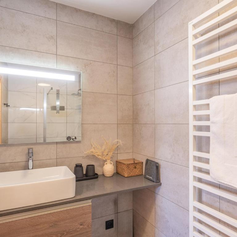 Charmant appartement 3 pièces avec balcon et wifi à Huez - FR-1-645-52 - Appartement - 12
