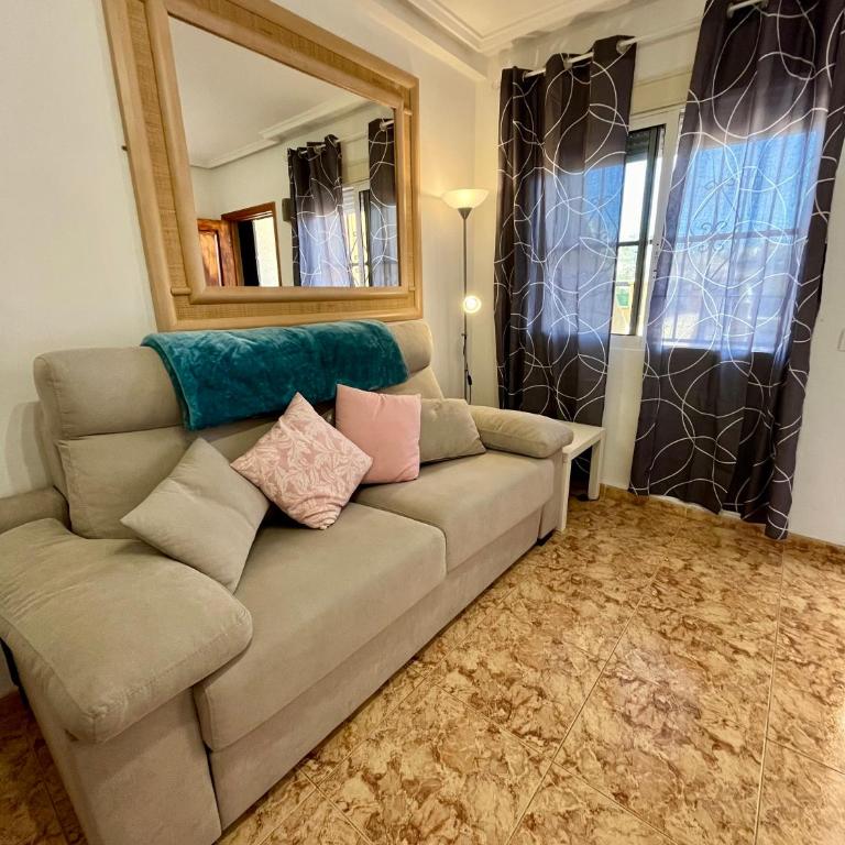 Tranquil Self Catering Golf Course Apartment - One-Bedroom Apartment - 11