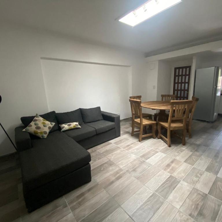 Depto 2 dormitorios en zona residencial - Apartamento de 2 dormitorios - 1