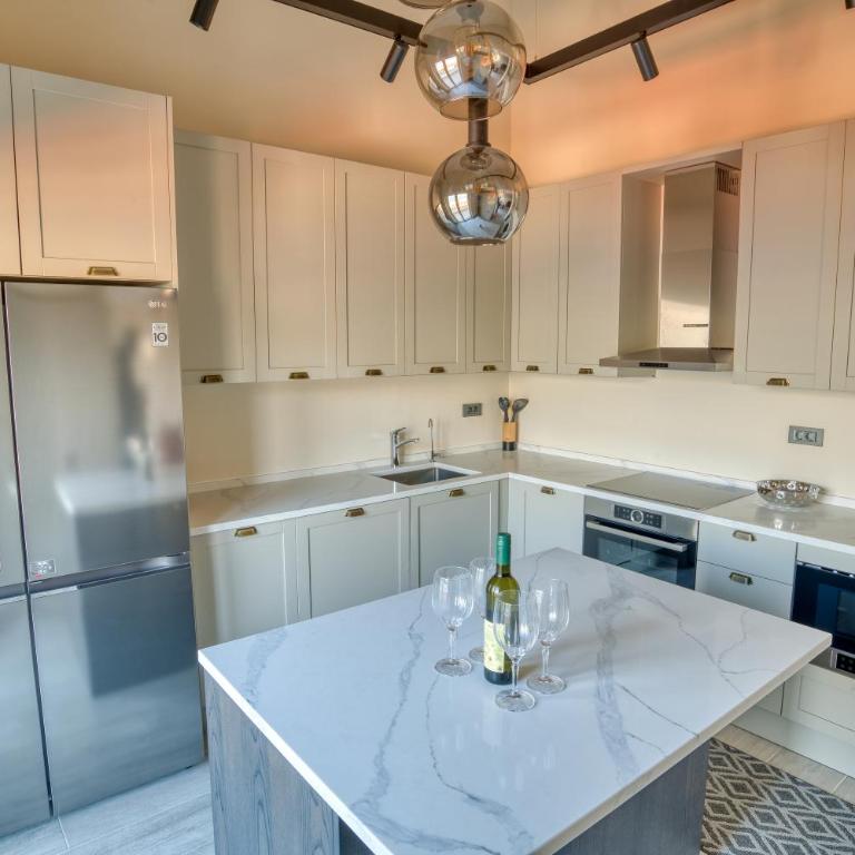 Luxurious 3-Bedroom Apartment by MN Property - Apartman sa 3 Spavaće Sobe - 16