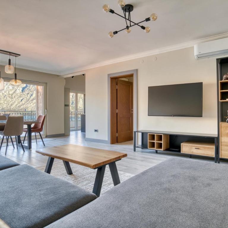 Luxurious 3-Bedroom Apartment by MN Property - Apartman sa 3 Spavaće Sobe - 19