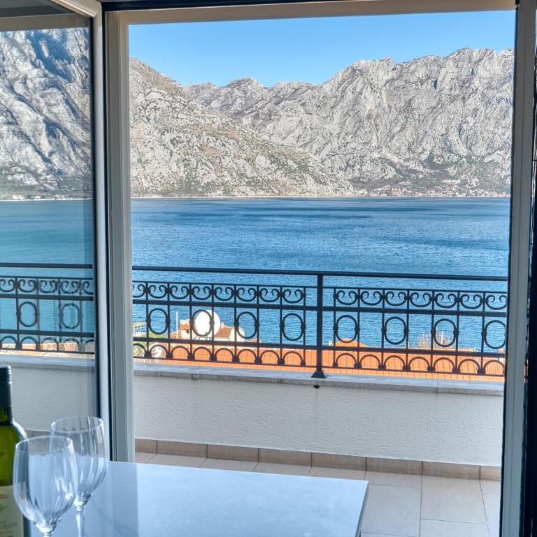 Luxurious 3-Bedroom Apartment by MN Property - Apartman sa 3 Spavaće Sobe - 1