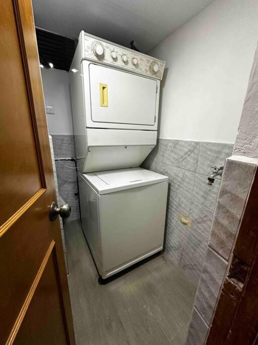 Penthouse W/ jacuzzi in Lleras park - Apartamento de 3 dormitorios - 27